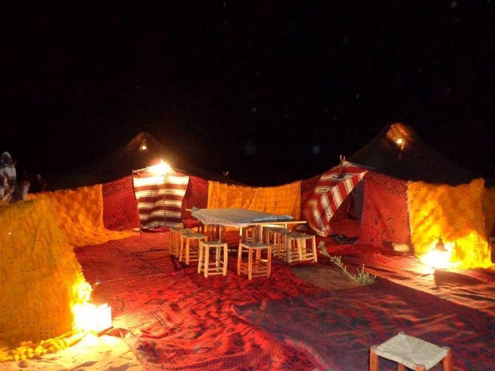 Les Pyramides Hotel 梅尔祖卡 外观 照片
